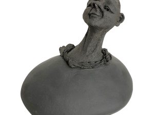 Skulptur af Heidi av Reyni: Hængt ud