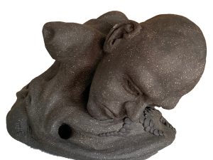 Skulptur af Heidi av Reyni: U/T