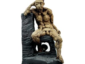 Rikke Stiig med skulpturen Sculp